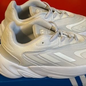 Adidas Ozelia
